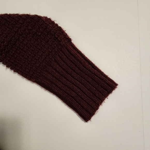 Aeropostale Wine Sweater Size Small - Picture 4 of 8